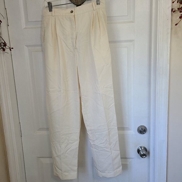 TEHAMA by Nancy Haley Woman's White Trousers, Size: 10 Color: White - Picture 3 of 13